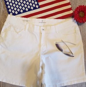 White Liz Claiborne shorts